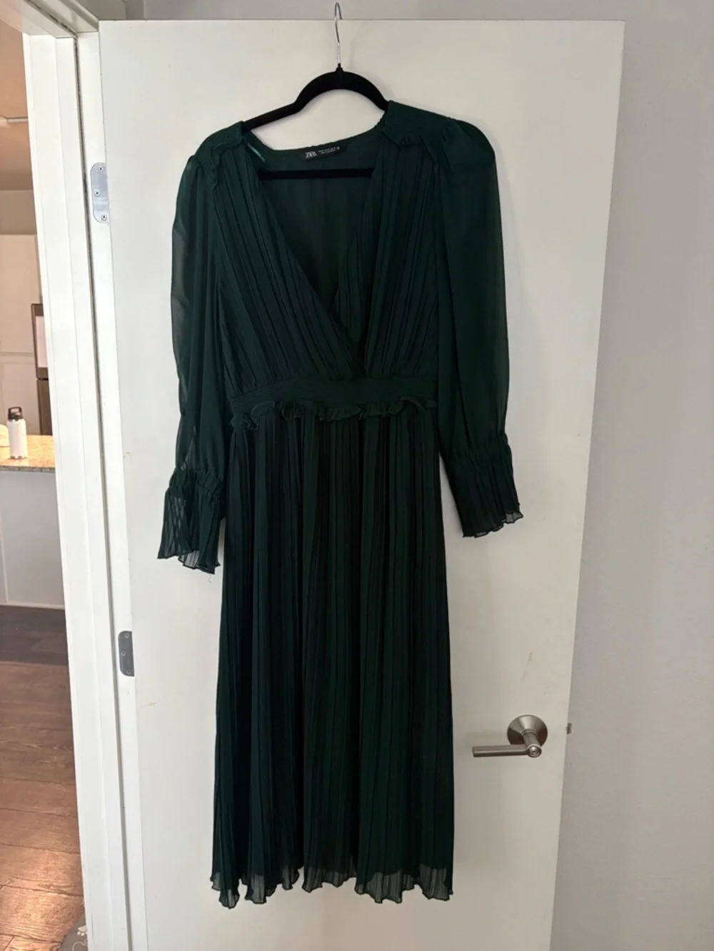 Zara | Dresses | Zara Dark Green Longsleeve Pleated Midi Dress | Poshmark Zara | Dresses | Zara Dark Green Longsleeve Pleated Midi Dress | Poshmark